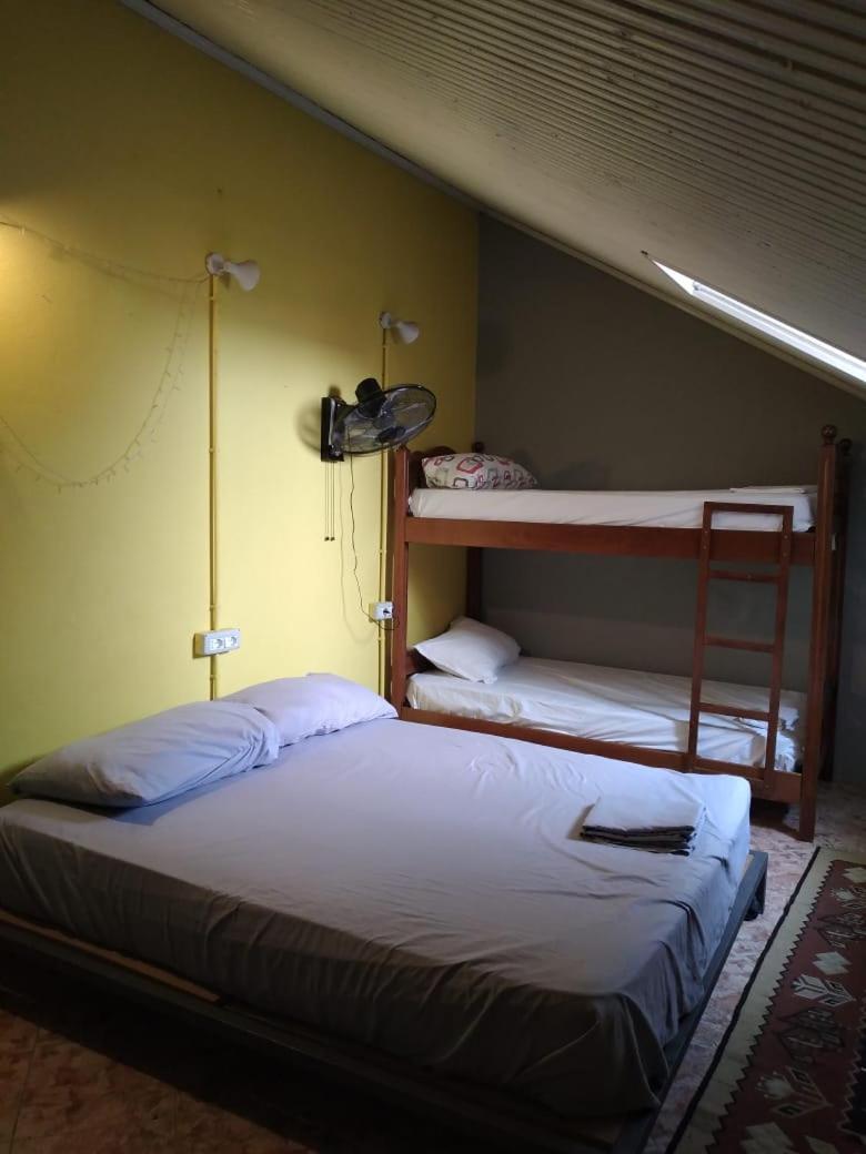 Our Way Guest House & Hostel Shkodër Rum bild