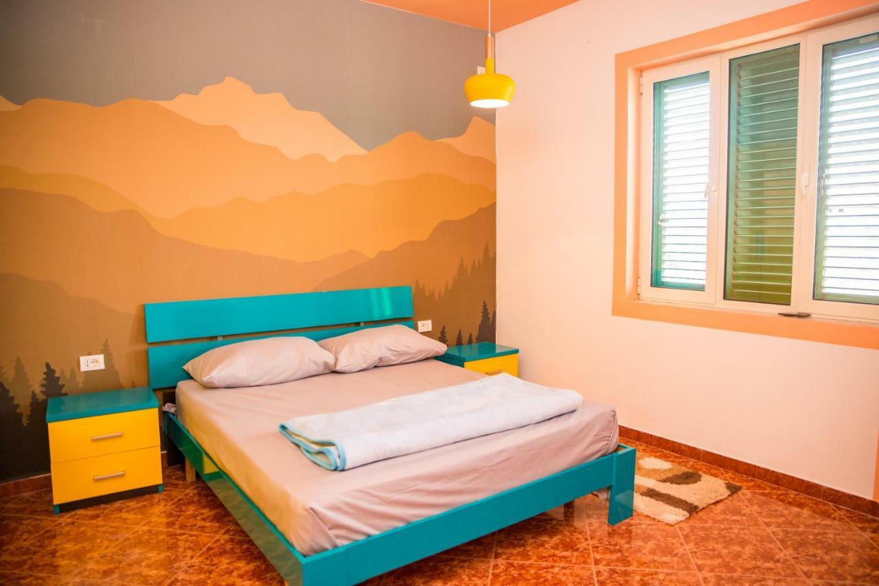 Our Way Guest House & Hostel Shkodër Exteriör bild