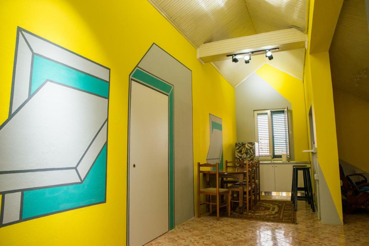 Our Way Guest House & Hostel Shkodër Exteriör bild